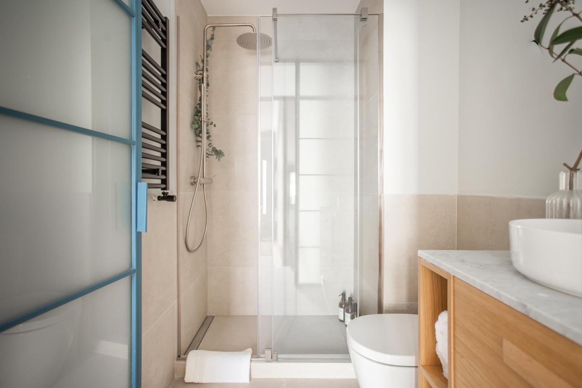 Seissta Madrid Centro "Remodelado" Aparthotel ภายนอก รูปภาพ