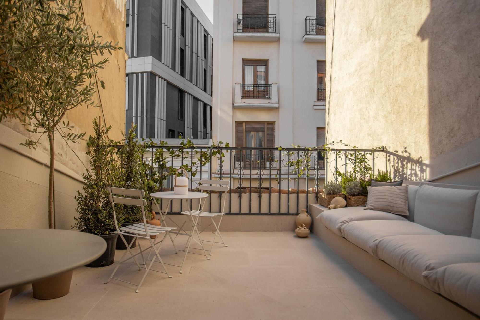 Seissta Madrid Centro "Remodelado" Aparthotel ภายนอก รูปภาพ